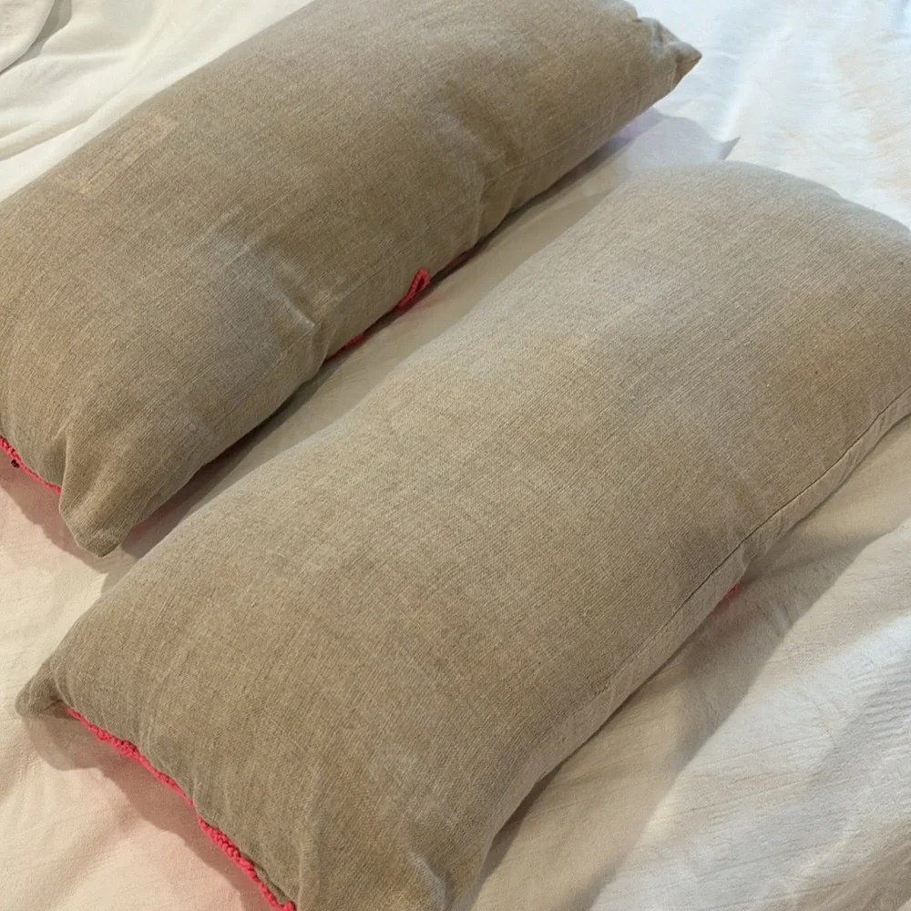 Set of 2 Kate Spade Linen Pillow cases with inserts